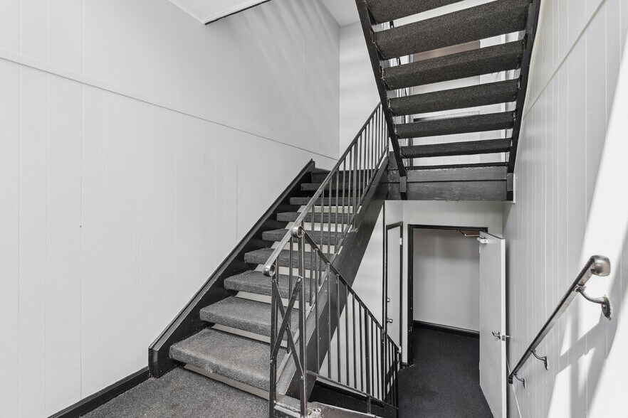 More Photos Of 5212 Franklin Blvd, Cleveland Apartments For Sale
