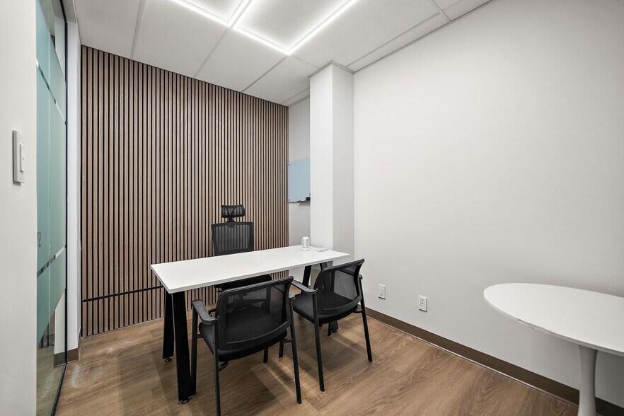 More Photos Of 9900 Boul Cavendish, Montréal Coworking Space
