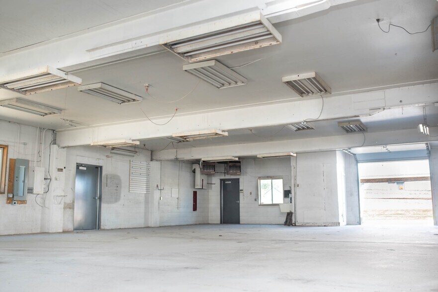 More Photos Of 1102 Island St, La Crosse Industrial For Sale