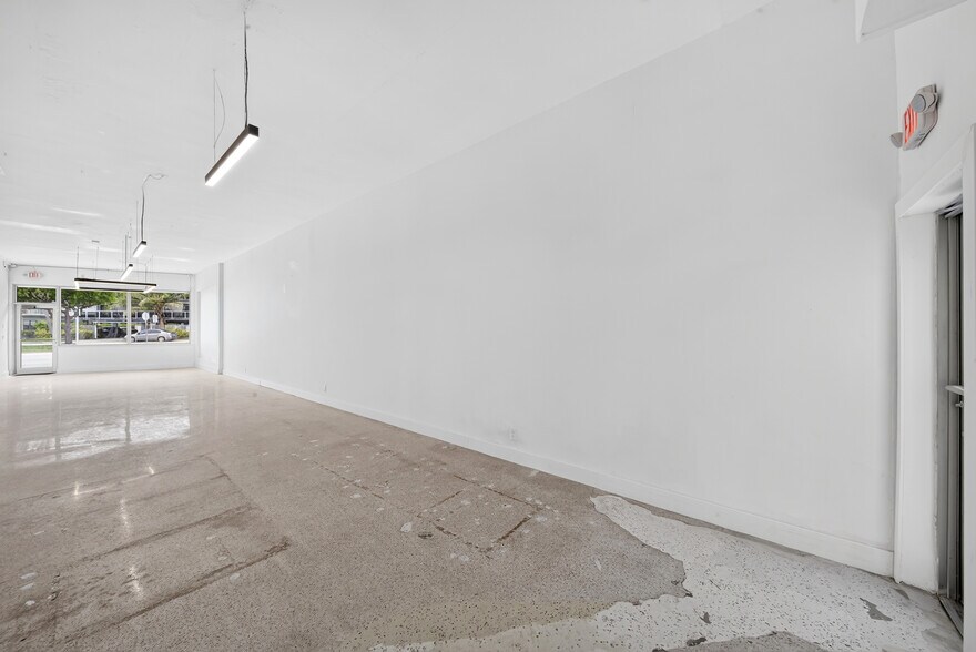 More Photos Of 1975-1977 71st St, Miami Beach Freestanding For Sale