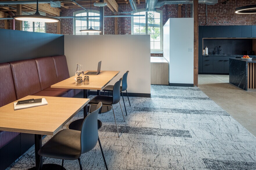 More Photos Of 155 S Fair Oaks Ave, Pasadena Office For Lease