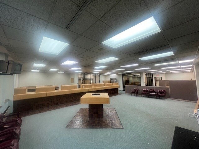 More Photos Of 660 N University Blvd, Middletown Office For Lease