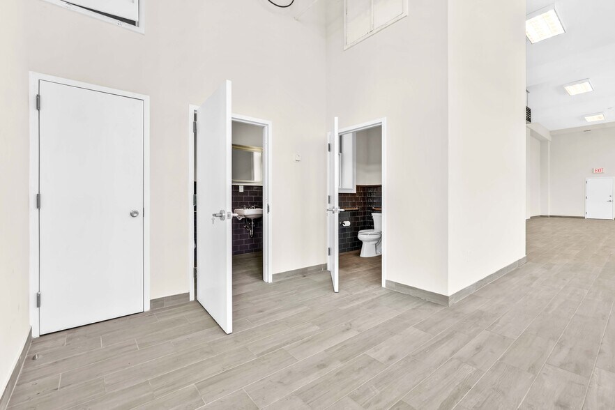 More Photos Of 405-407 Gates Ave, Brooklyn Loft Creative Space For Sale