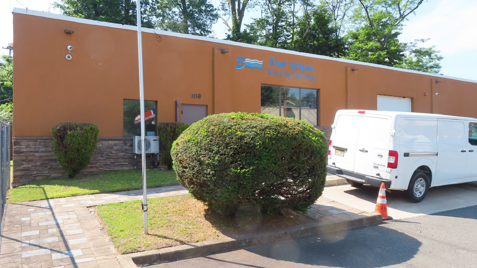 More Photos Of 108 Grant Ave, Plainfield Light Distribution For Lease