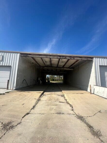 More Photos Of 3265 S Eufaula Ave, Eufaula Truck Stop For Sale