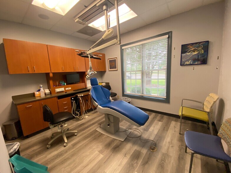 More Photos Of 11010 S Tryon St, Charlotte Medical For Sale