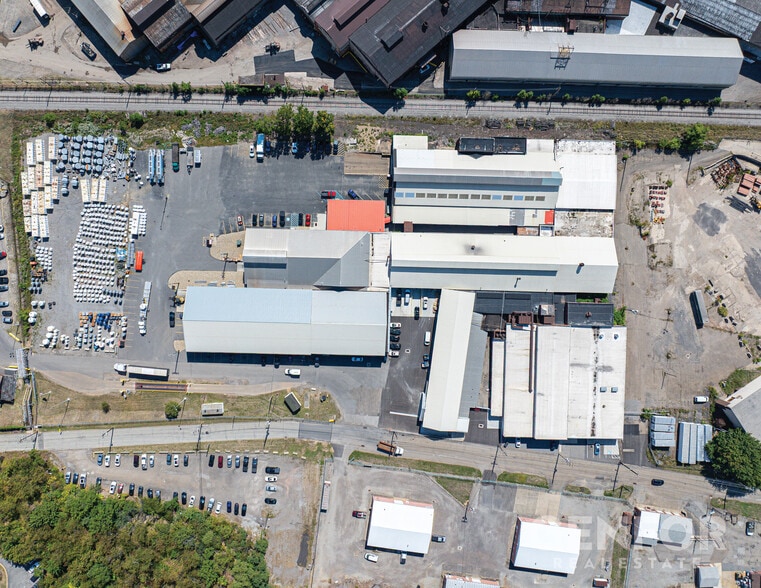 More Photos Of 580 Mayer St, Bridgeville Manufacturing For Lease