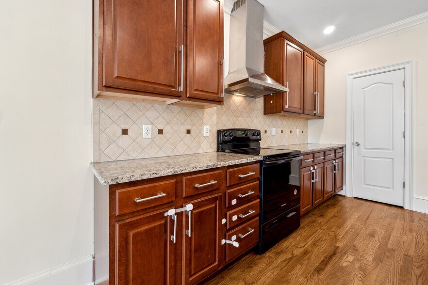 More Photos Of 1303 N Druid Hills Rd NE, Brookhaven Office Residential For Sale
