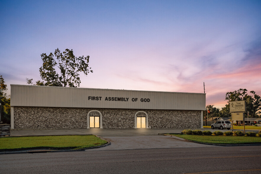 Primary Photo Of 3001 New Highway 51, La Place Religious Facility For Lease