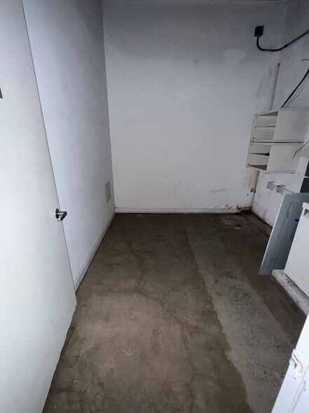 More Photos Of 4715 Main St, Houston Unknown For Lease