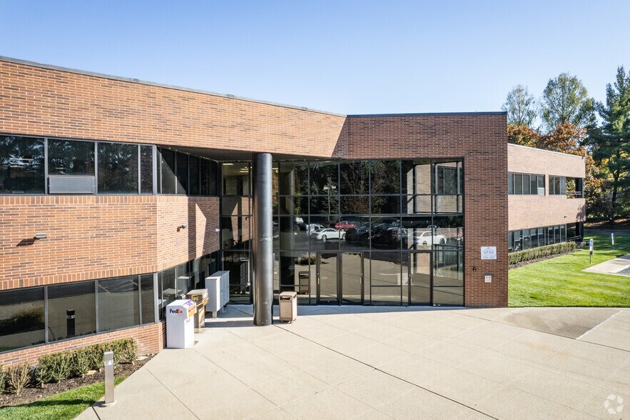 More Photos Of 28 W Grand Ave, Montvale Office For Lease