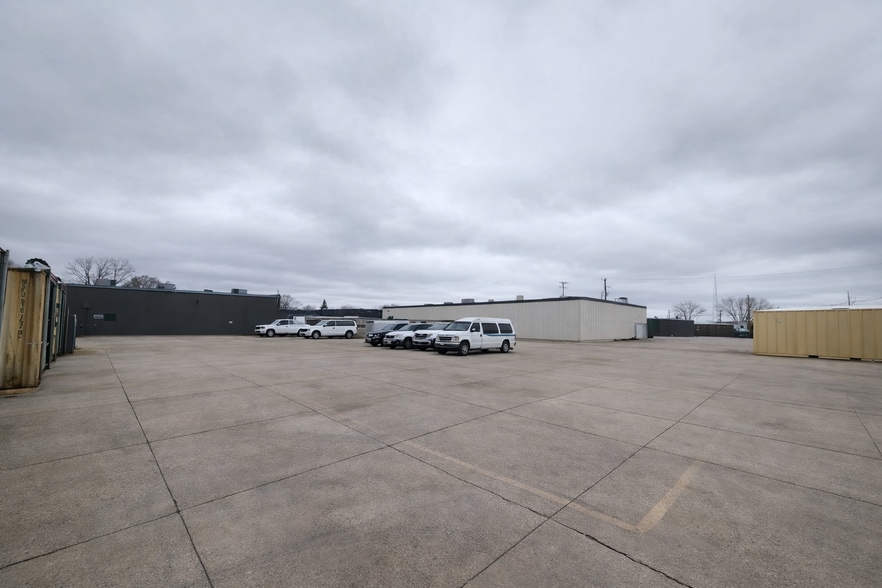 More Photos Of 14156 E 11 Mile Rd, Warren Warehouse For Sale