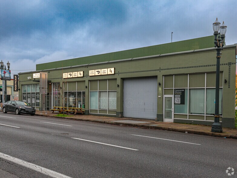 More Photos Of 1125 SE Grand Ave, Portland Restaurant For Lease