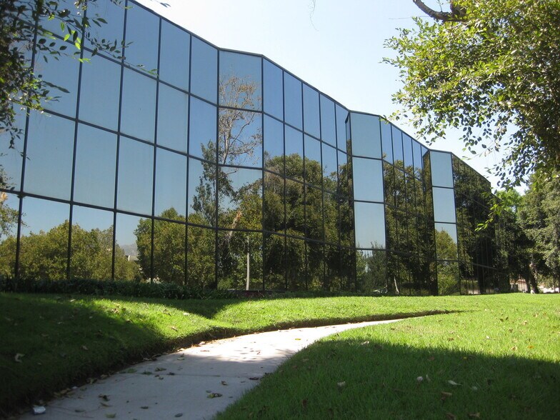 More Photos Of 10601 Civic Center Dr, Rancho Cucamonga Office For Lease