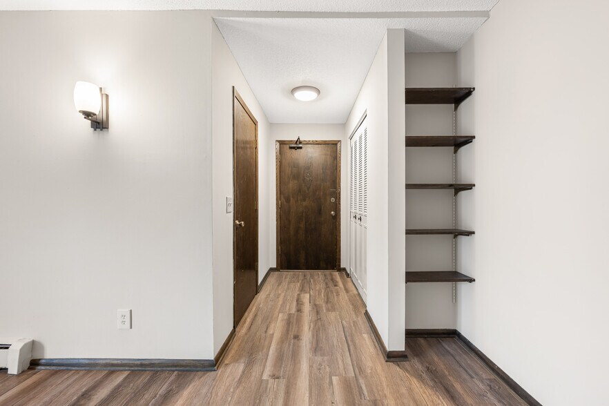 More Photos Of 1800 Larpenteur Ave W, Falcon Heights Apartments For Sale