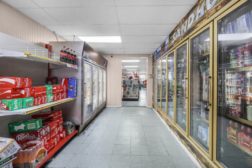 More Photos Of 2550 Parks Mill Rd, Buckhead Morgan Service Station For Sale