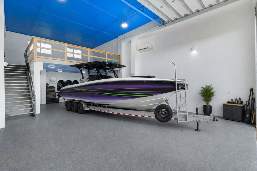 More Photos Of 4317 SW 9th Ave, Cape Coral Self Storage For Sale