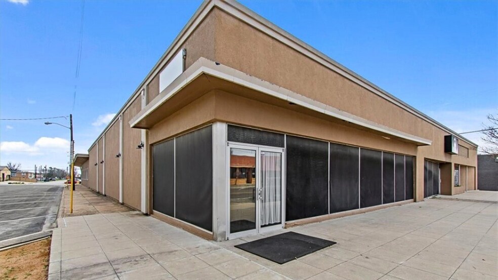 More Photos Of 420 E Ave C, Killeen Freestanding For Sale