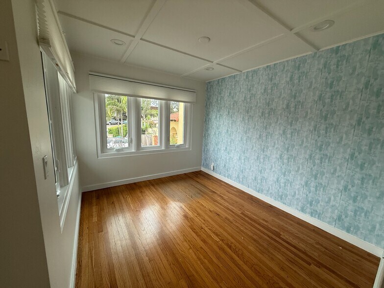 More Photos Of 7880 Exchange Pl, La Jolla Freestanding For Lease