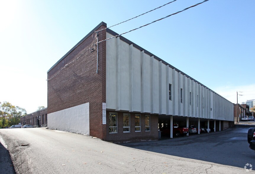 More Photos Of 57 Glen Cameron Rd, Markham Flex For Lease