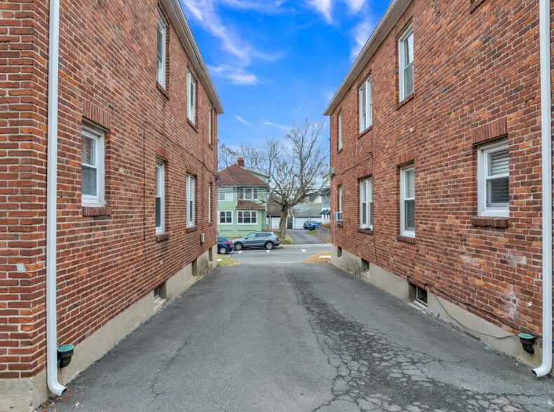 More Photos Of 150-156 Preston, Hartford Apartments For Sale