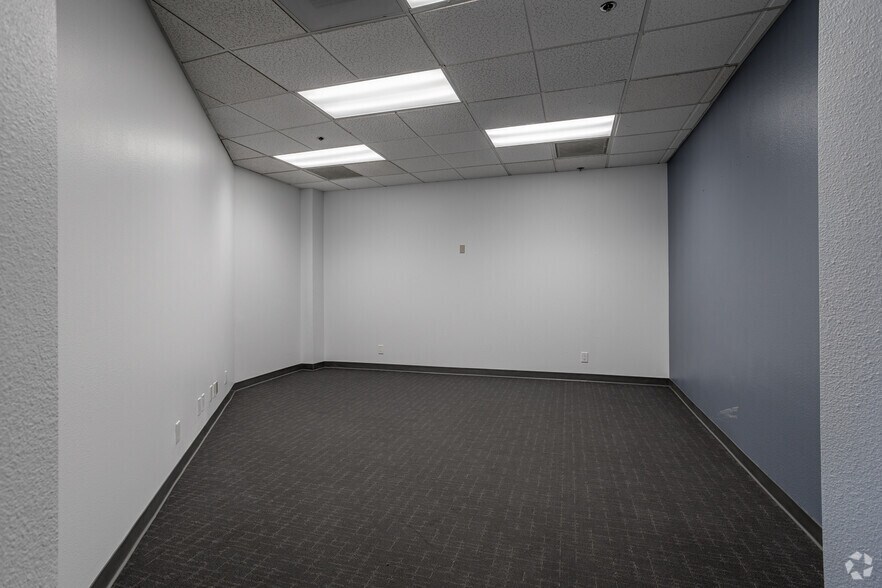 More Photos Of 15707 Rockfield Blvd, Irvine Office For Lease