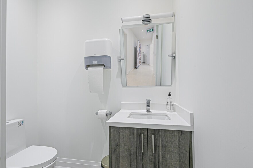 More Photos Of 72 Prospect St, Newmarket Office For Sale