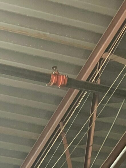 More Photos Of 1371-1375 Wilhelm Rd, Mundelein Distribution For Lease