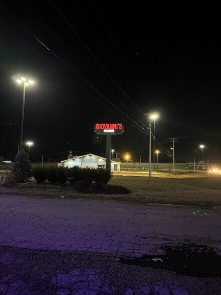 More Photos Of 4000 Fort Campbell Blvd, Hopkinsville Restaurant For Sale