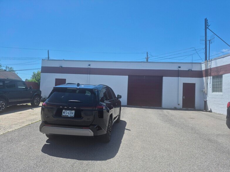 More Photos Of 2363 Broadway St, Buffalo Warehouse For Sale