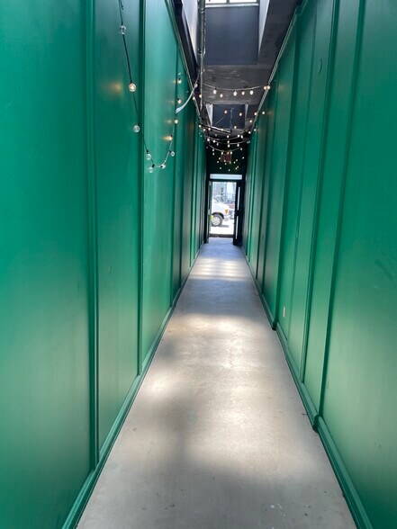 More Photos Of 119 Knickerbocker Ave, Brooklyn Apartments For Lease