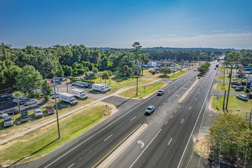 More Photos Of 3108 W Tennessee St, Tallahassee Freestanding For Sale