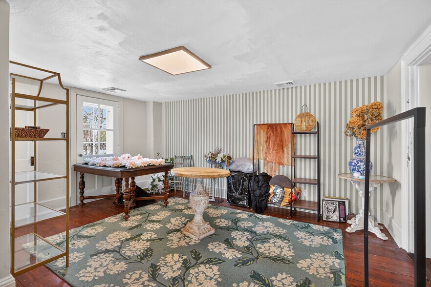 More Photos Of 22 S Main St, Allentown Office For Sale