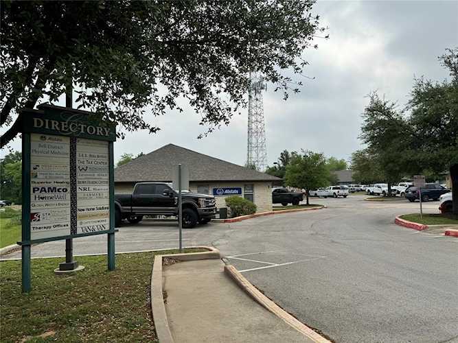 More Photos Of 930 S Bell Blvd, Cedar Park Office Residential For Lease