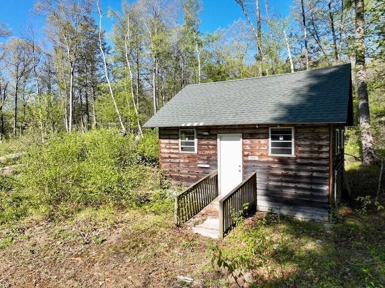 More Photos Of 1076 Roaring Brook, Conway Trailer Camper Park For Sale