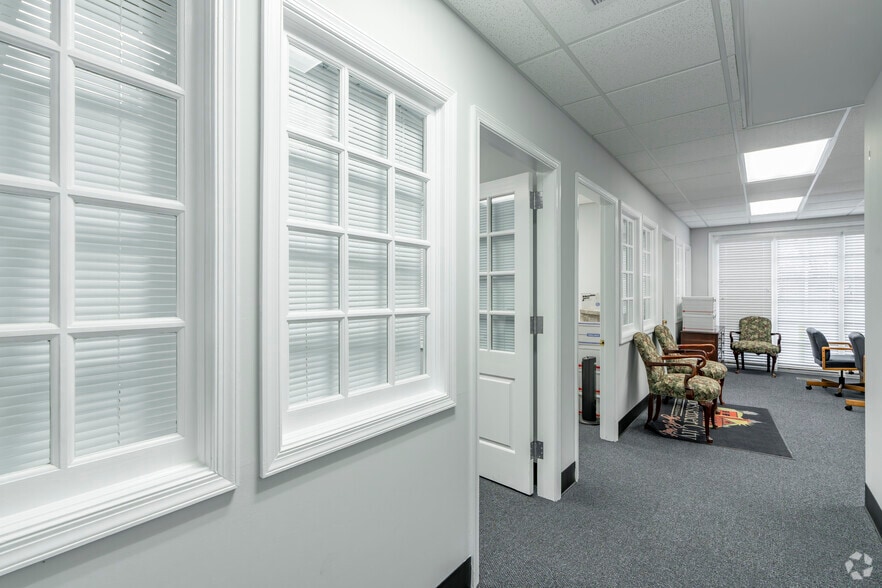 More Photos Of 125 E Virginia Ave, Bessemer City Bank For Sale