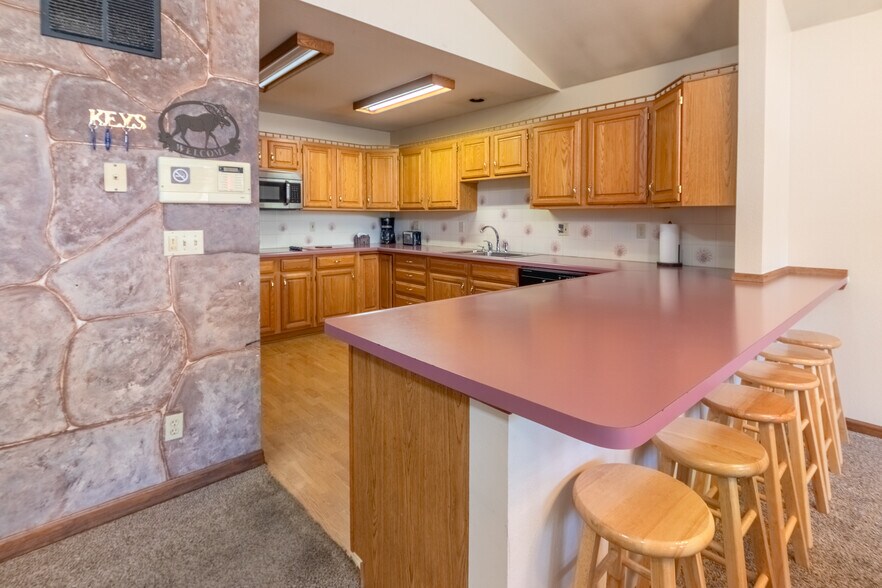 More Photos Of 416 Grand Ave, Grand Lake Hotel For Sale