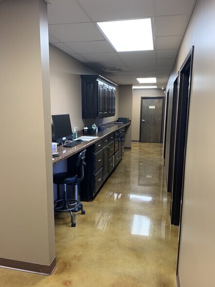 More Photos Of 20 Medical Center Dr, Jasper Medical For Lease