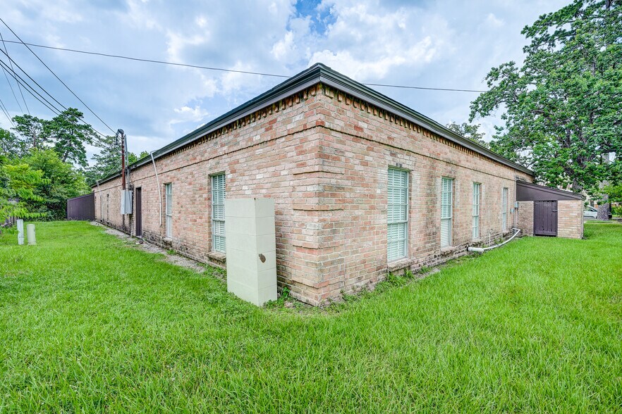 More Photos Of 14721 Pebble Bend Dr, Houston Medical For Lease