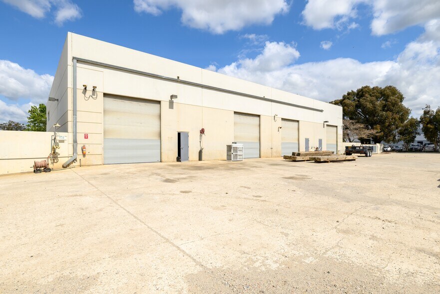 More Photos Of 1780 E Lemonwood Dr, Santa Paula Manufacturing For Lease