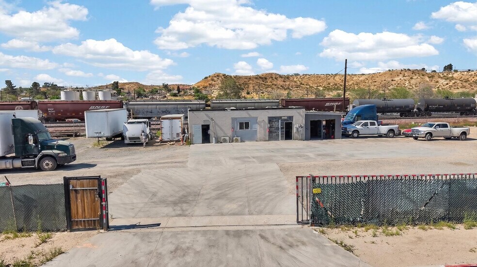 More Photos Of 16621 E St, Victorville Warehouse For Sale