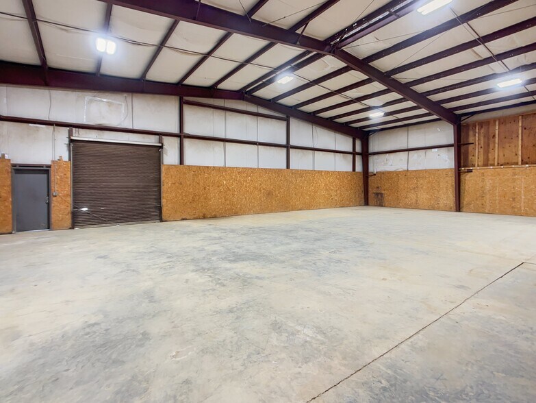 More Photos Of 6115 18th Ave, Tuscaloosa Warehouse For Lease