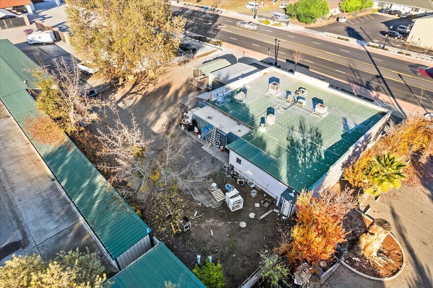 More Photos Of 10448 CA-99, Live Oak Supermarket For Sale