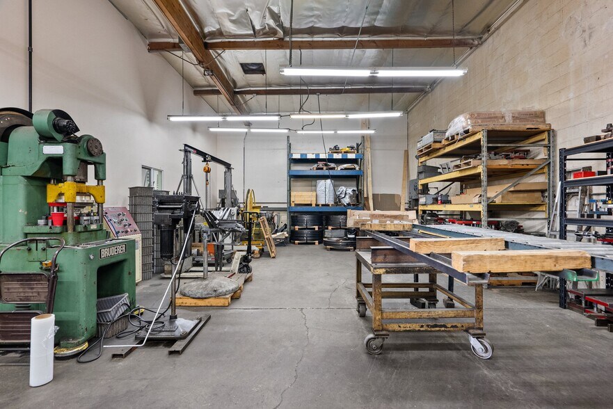 More Photos Of 12455 Branford St, Pacoima Warehouse For Sale