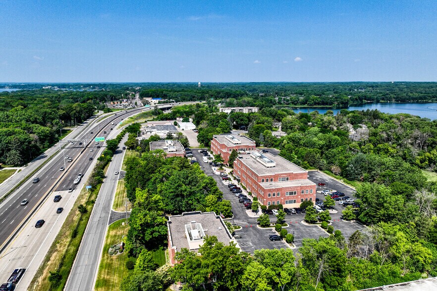 More Photos Of 1903-1907 E Wayzata Blvd, Wayzata Unknown For Lease