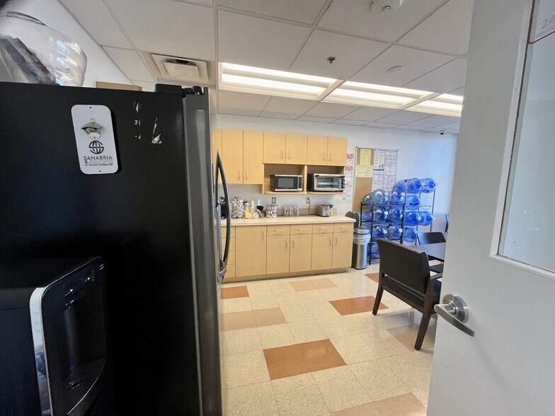 More Photos Of 8630 Fenton St, Silver Spring Office For Lease