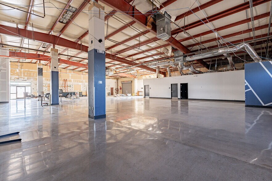 More Photos Of 4205 W Glenrosa Ave, Phoenix Warehouse For Lease