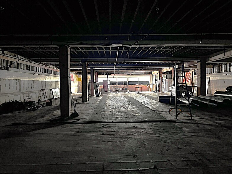 More Photos Of 5612-14 N 5th St, Philadelphia Drugstore For Sale