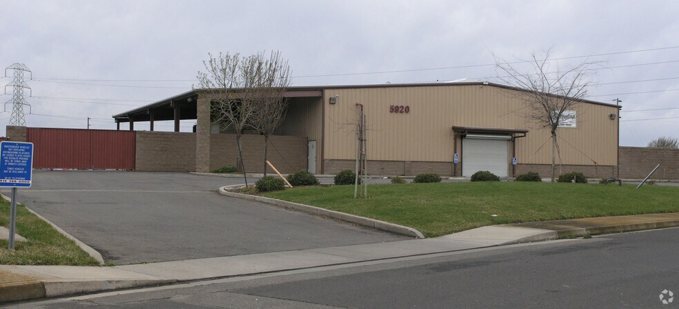 More Photos Of 5920 Outfall Cir, Sacramento Warehouse For Lease