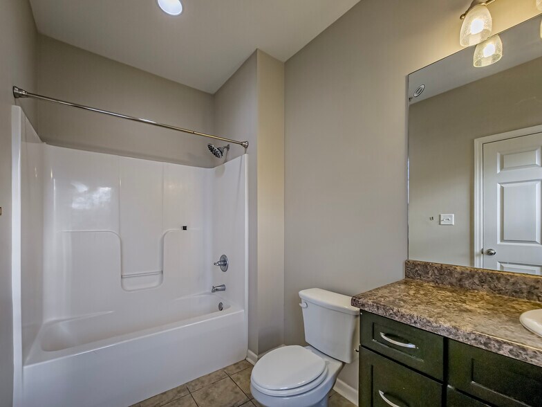 More Photos Of 615 Glade Fern Way, Tifton Apartments For Sale